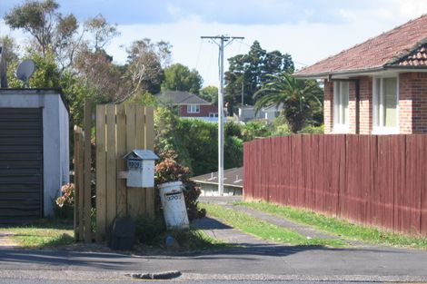 Photo of property in 3203 Great North Road, New Lynn, Auckland, 0600
