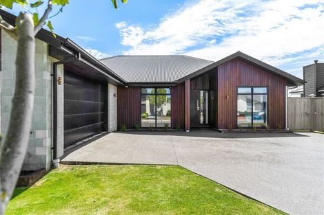 Photo of property in 31 Lewis Crescent, Rolleston, 7614