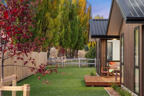 Photo of property in 34 Burbank Road, Wanaka, 9382