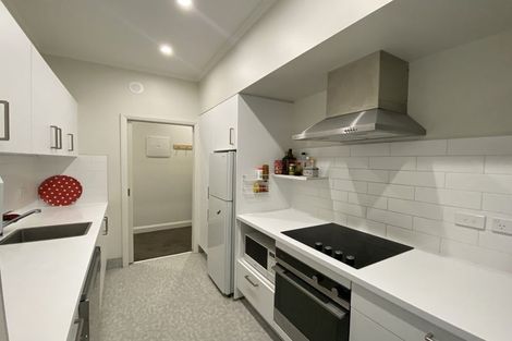 Photo of property in Fountain Court, 48u6 Oriental Parade, Oriental Bay, Wellington, 6011