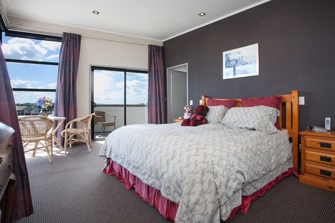 Photo of property in 212 Mandeno Street, Te Awamutu, 3800