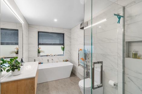 Photo of property in 53 Innes Road, St Albans, Christchurch, 8052