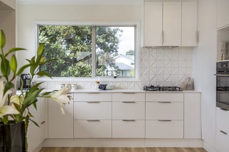 Photo of property in 4/34 Rewarewa Road, Te Atatu Peninsula, Auckland, 0610