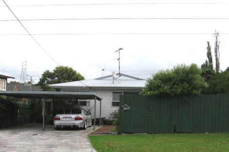 Photo of property in 27a Huruhuru Road, Massey, Auckland, 0614