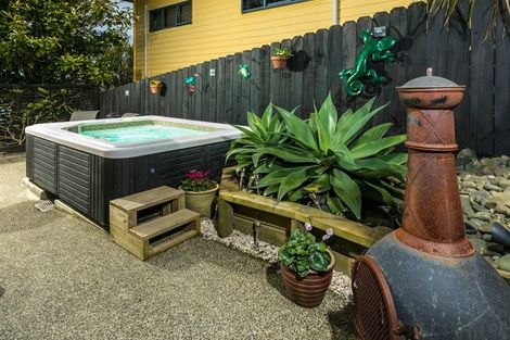 Photo of property in 107 Maire Road, Orewa, 0931