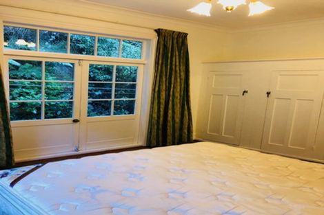 Photo of property in 55 Garden Road, Northland, Wellington, 6012