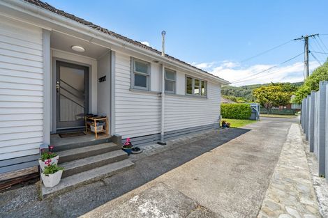 Photo of property in 38 Miro Street, Trentham, Upper Hutt, 5018