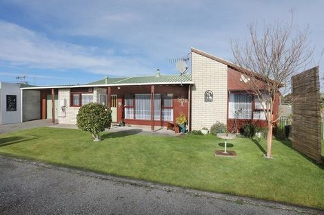 Photo of property in 12b Oxford Street, Marton, 4710