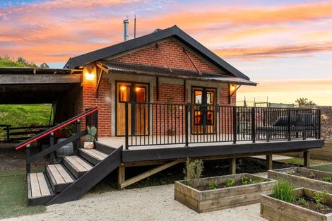 Photo of property in 328 Gladstone Road North, Mosgiel, 9092