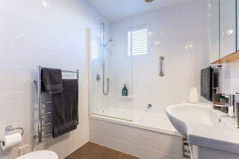 Photo of property in 10/4u Seaview Road, Paraparaumu Beach, Paraparaumu, 5032