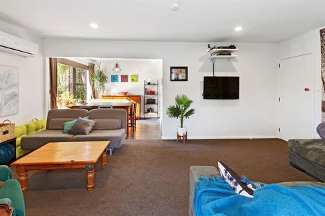 Photo of property in 11 Fairmont Place, Hornby, Christchurch, 8042