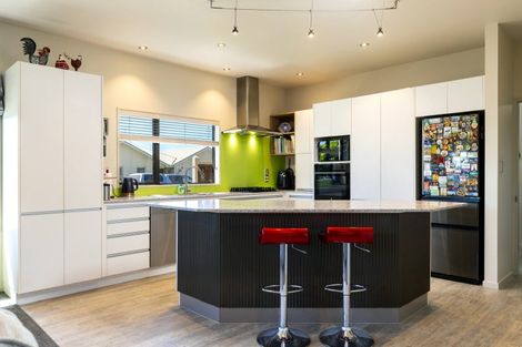 Photo of property in 17 Magnolia Drive, Springlands, Blenheim, 7201
