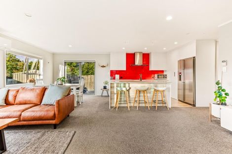 Photo of property in 31 Cambridge Road, Riverhead, 0820