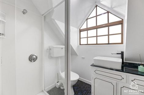 Photo of property in 225 Larnach Road, Waverley, Dunedin, 9013