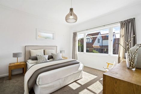 Photo of property in 2/5 Elderwood Lane, Belmont, Auckland, 0622