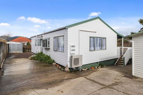 Photo of property in 1/62 Savoy Road, Glen Eden, Auckland, 0602