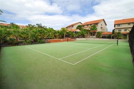 Photo of property in Santa Rosa, 4/340 Gulf Harbour Drive, Gulf Harbour, Whangaparaoa, 0930