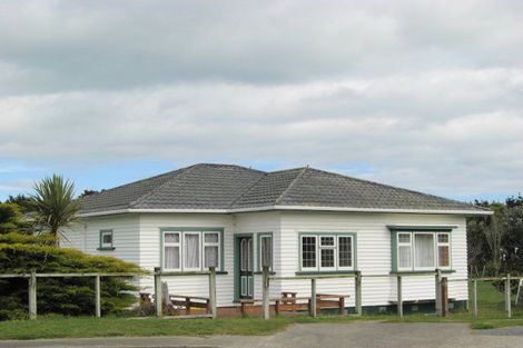 Photo of property in 6 Mavis Avenue, Waikawa Beach, Manakau, 5573