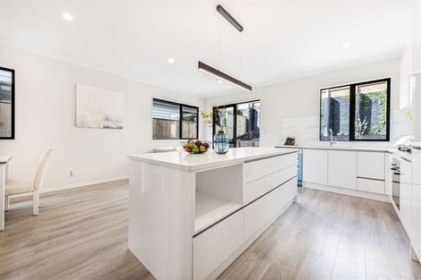 Photo of property in 26 Matahae Drive, Flat Bush, Auckland, 2019