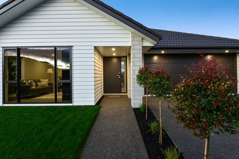 Photo of property in 32 Isobel Hodgson Drive, Cambridge, 3434