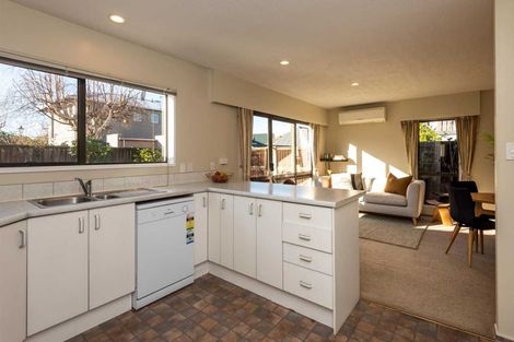 Photo of property in 11 Jamell Place, Avonhead, Christchurch, 8042