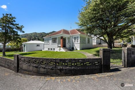 Photo of property in 74 Judd Crescent, Naenae, Lower Hutt, 5011