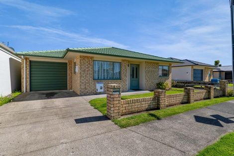 Photo of property in 21 Clemow Road, Fitzroy, New Plymouth, 4312