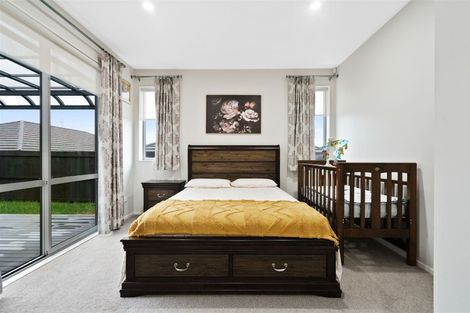 Photo of property in 14 Parton Road, Pukekohe, 2120