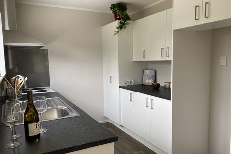 Photo of property in 3 Lowell Place, Massey, Auckland, 0614
