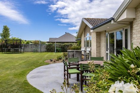 Photo of property in 2 Willowside Place, Amberley, 7410