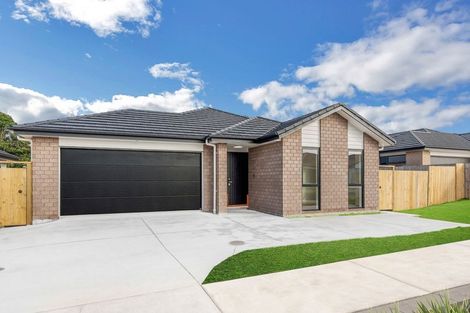 Photo of property in 27 Pipi Crescent, Tuakau, 2121