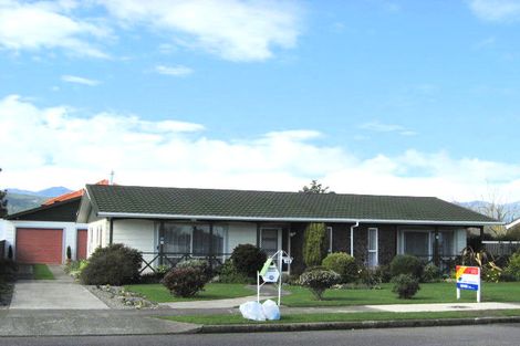 Photo of property in 48 Rimu Street, Levin, 5510