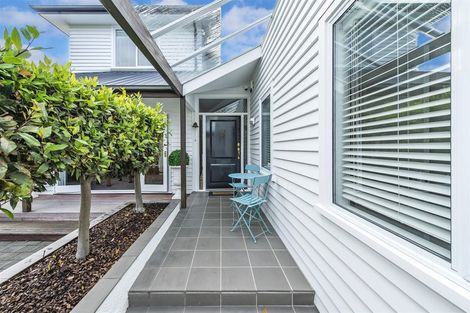 Photo of property in 36 Jacksons Road, Lyttelton, 8082