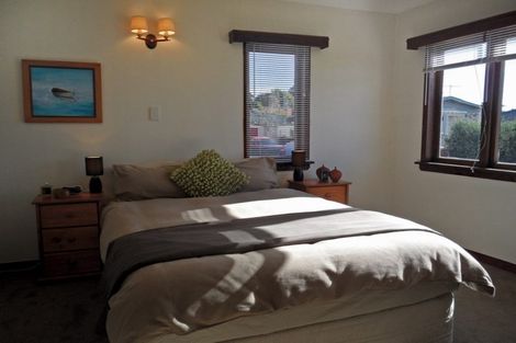 Photo of property in 49f Martyn Street, Waiuku, 2123