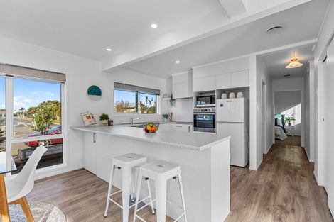 Photo of property in 7a Seaspray Drive, Mount Maunganui, 3116