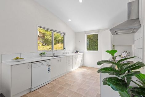 Photo of property in 32 Dart Place, Fernhill, Queenstown, 9300