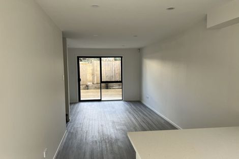 Photo of property in 43 Tirimoana Road, Te Atatu South, Auckland, 0602