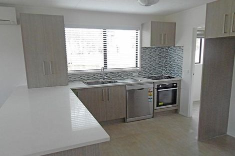Photo of property in 14 Crosby Road, West Harbour, Auckland, 0618