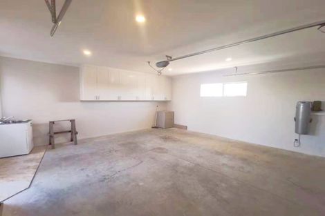 Photo of property in 116c Royal Road, Massey, Auckland, 0614