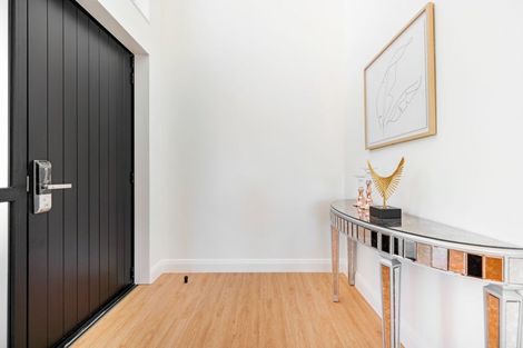 Photo of property in 14 Emerald Avenue, Rosehill, 2113