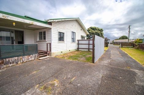 Photo of property in 8 Manuka Street, Castlecliff, Whanganui, 4501