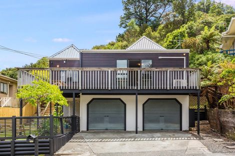 Photo of property in 7 Lowry Crescent, Stokes Valley, Lower Hutt, 5019
