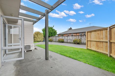 Photo of property in 4/45 Dale Crescent, Pakuranga, Auckland, 2010