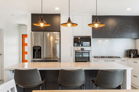 Photo of property in 6 Dida Park Drive, Kumeu, 0810