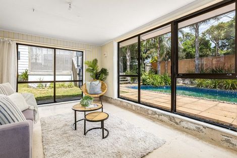 Photo of property in 5 Waiheke Street, Waikanae Beach, Waikanae, 5036