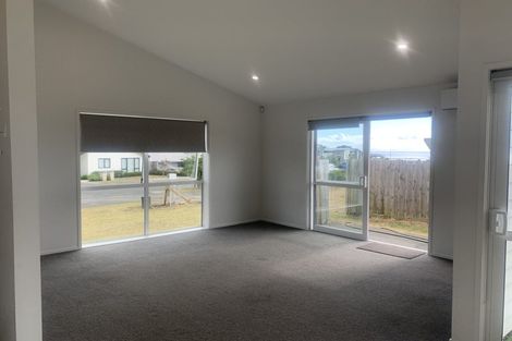 Photo of property in 3 Mutetai Road, Clarks Beach, 2122