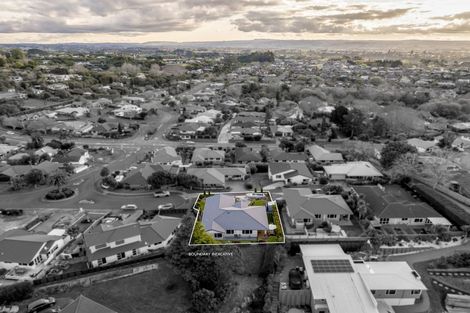 Photo of property in 25 Tuscany Place, Ohauiti, Tauranga, 3112