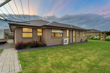Photo of property in 11 Crampton Close, Kaiapoi, 7630