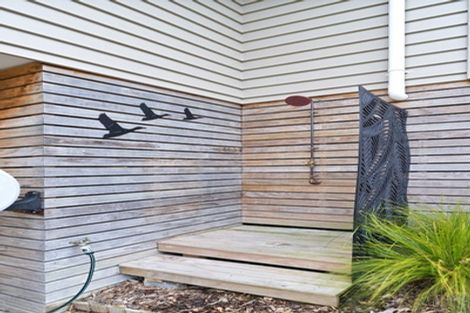 Photo of property in 17 Rauta Way, Helensville, 0800