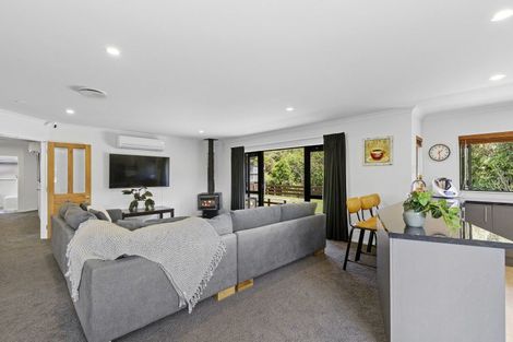 Photo of property in 6 Sylvan Way, Silverstream, Upper Hutt, 5019